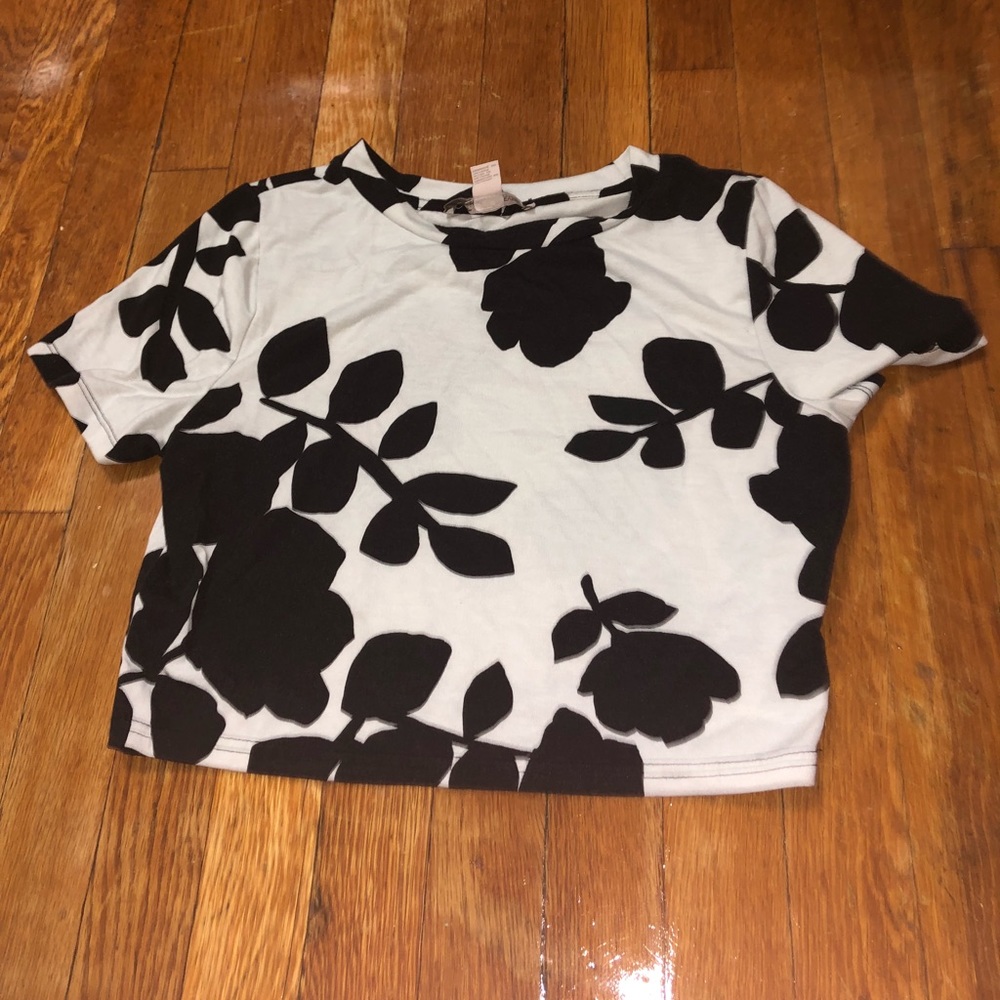 Black and white crop top